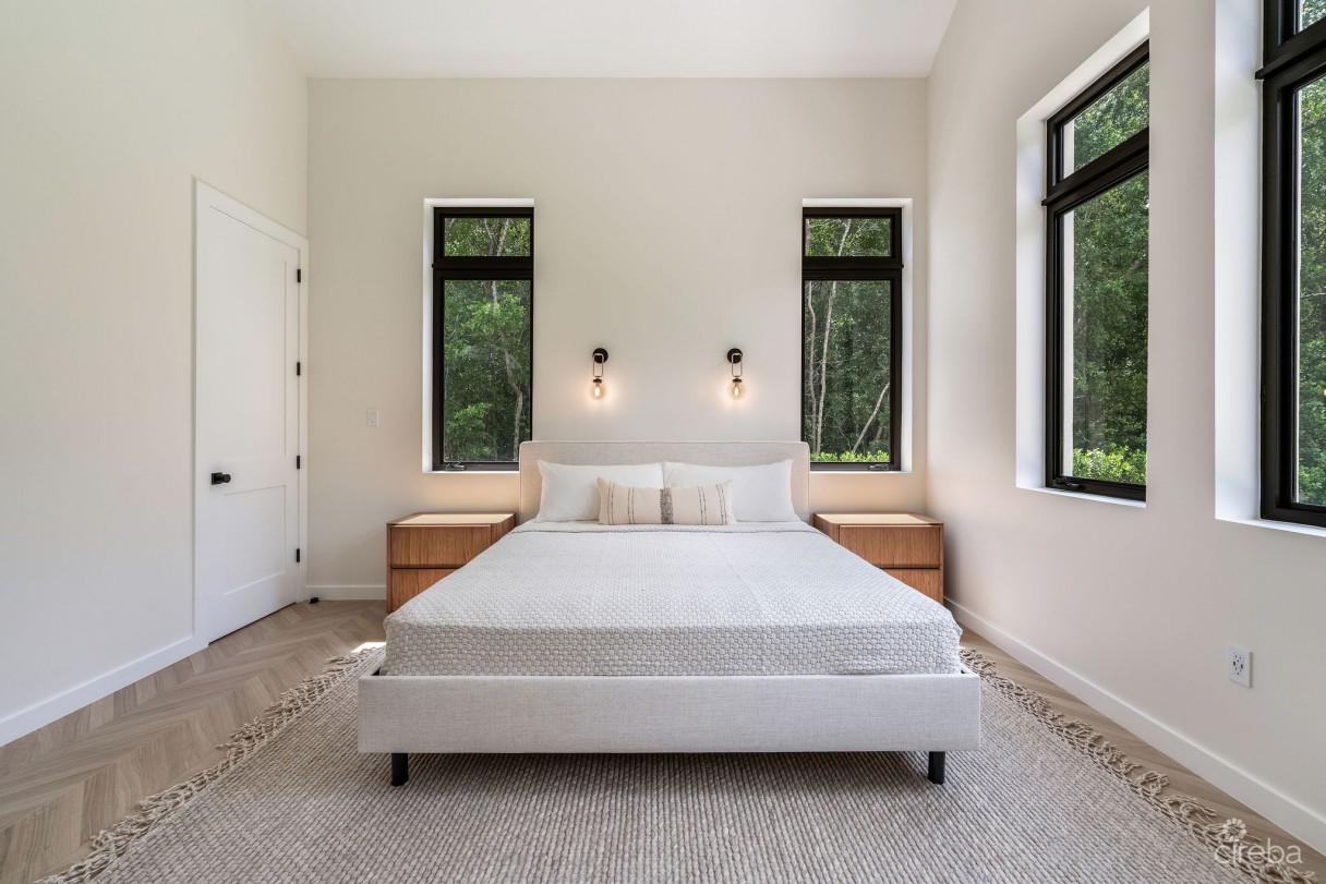 Bel Air Dr, South Sound - Custom New Build - Image 12