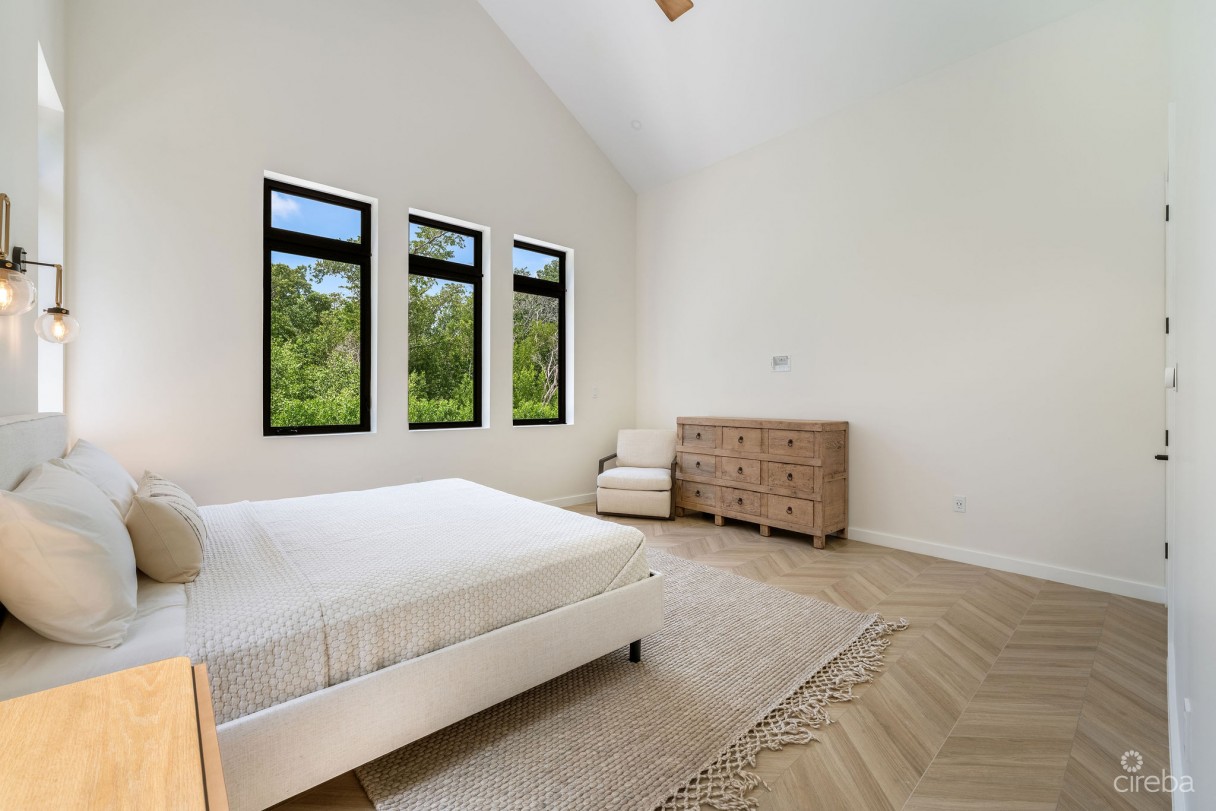 Bel Air Dr, South Sound - Custom New Build - Image 22