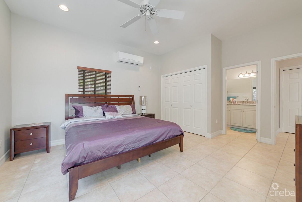 South Sound 4 Bed Single Family Home W/ Pool In Gated Community - Image 6