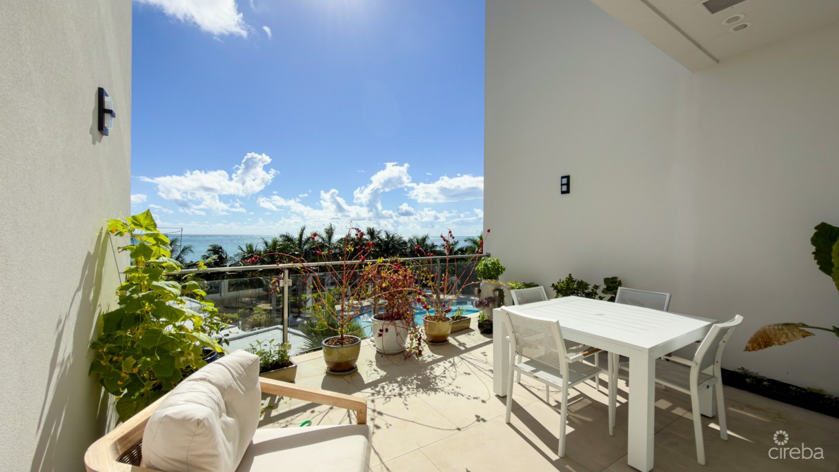 Aura #303 - Oceanfront 2 Bed Plus Den Townhouse Residence - Image 12