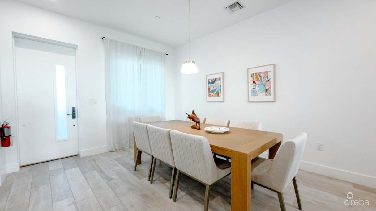 Aura #303 - Oceanfront 2 Bed Plus Den Townhouse Residence - Image 7
