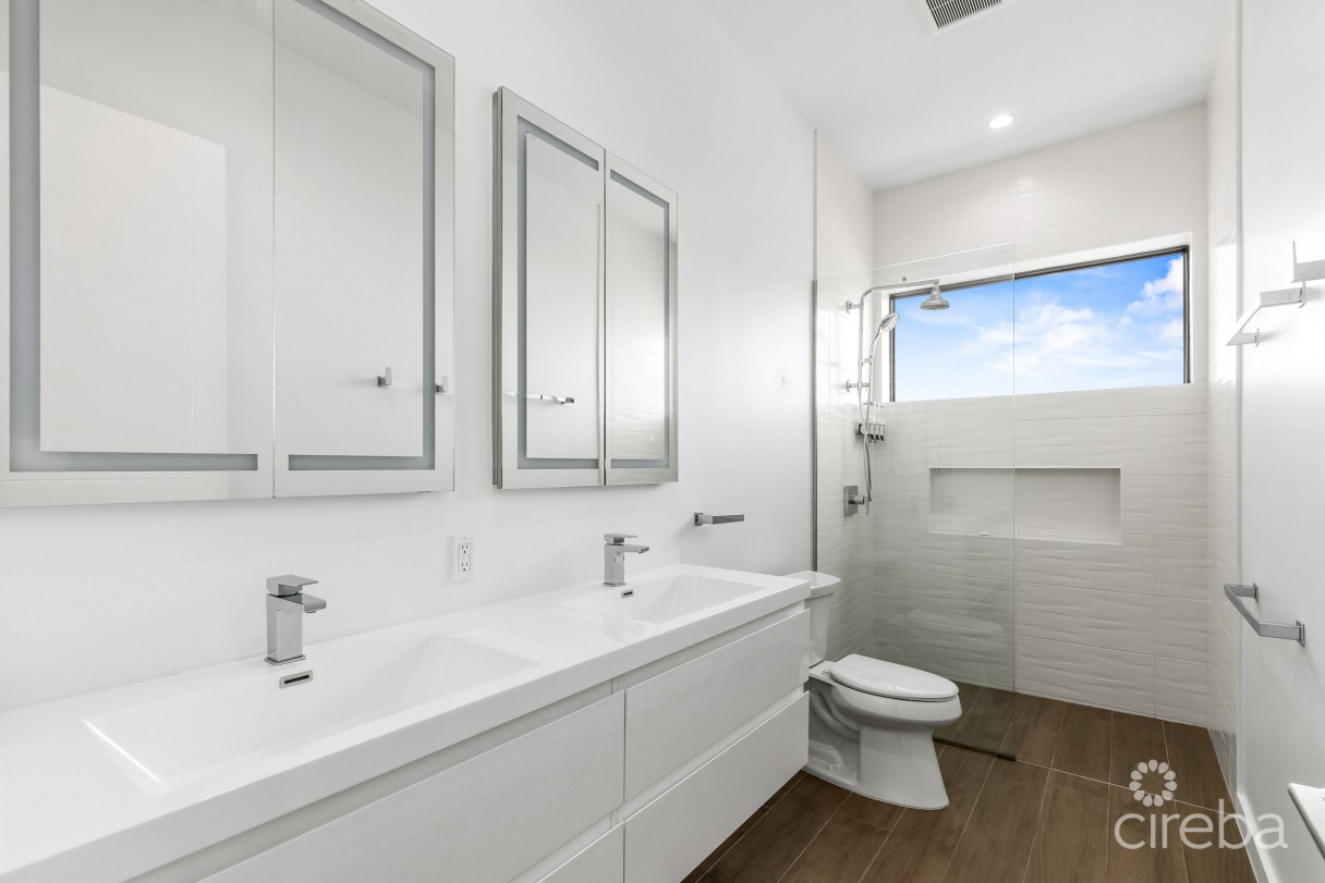 Allure 10, Waterfront Condo - Image 13