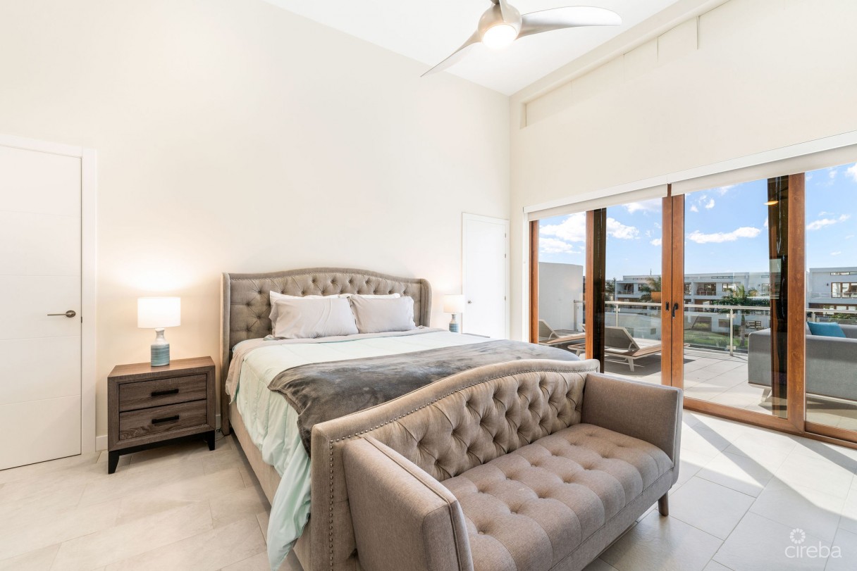 Arvia 3-bedroom Canal Front Unit With Dock - Image 12