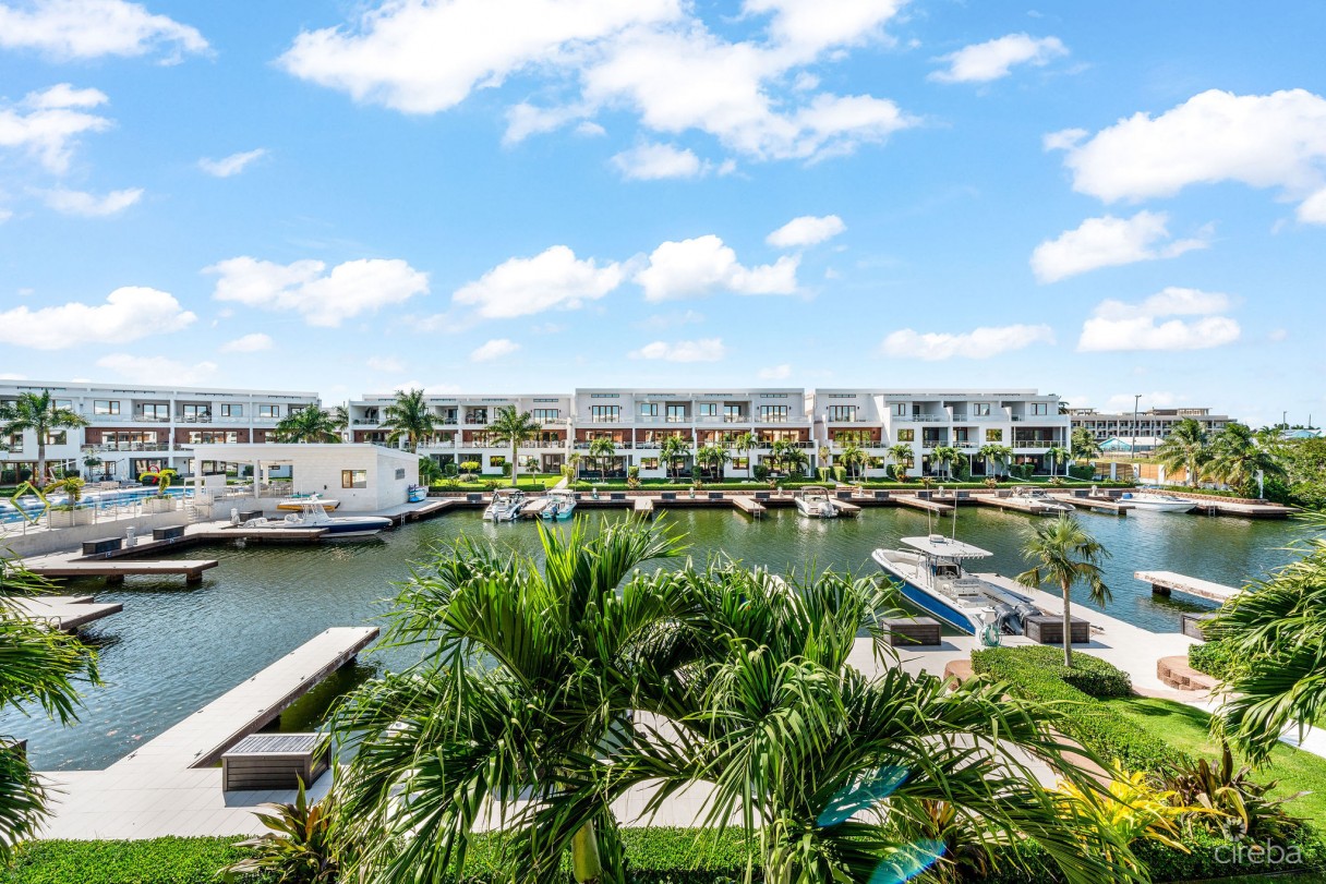 Arvia 3-bedroom Canal Front Unit With Dock - Image 2