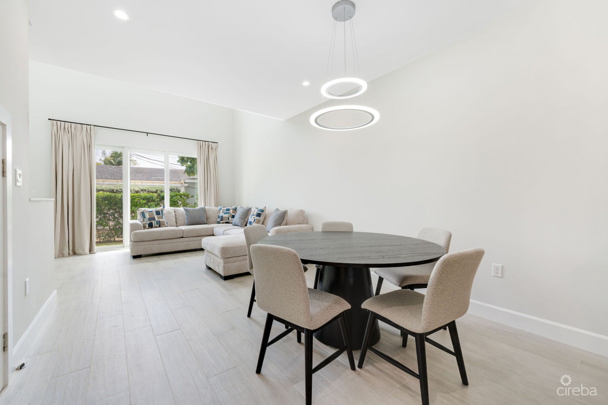 Spacious & Modern 3 Br Townhome - Excellent Location! - Image 5