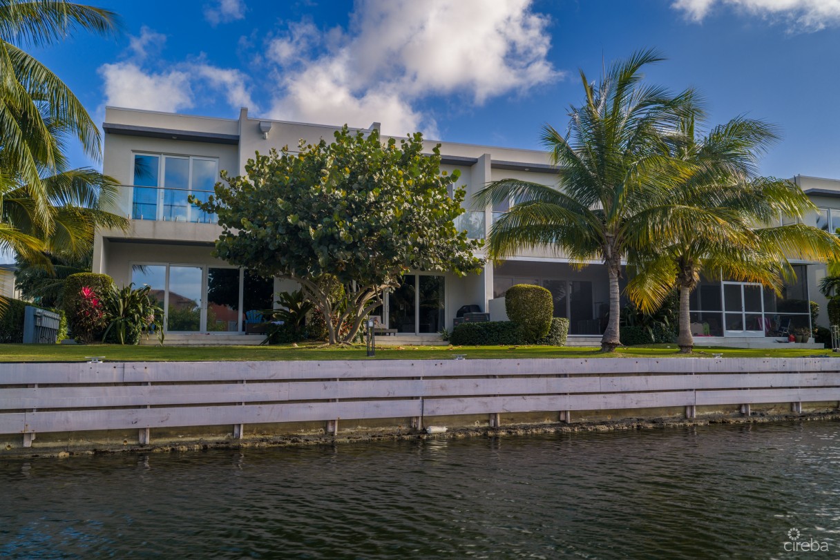 Twenty 40 Unit 15 - Image 19