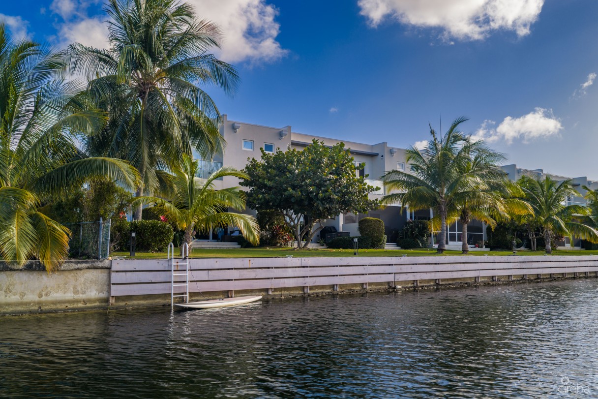 Twenty 40 Unit 15 - Image 20