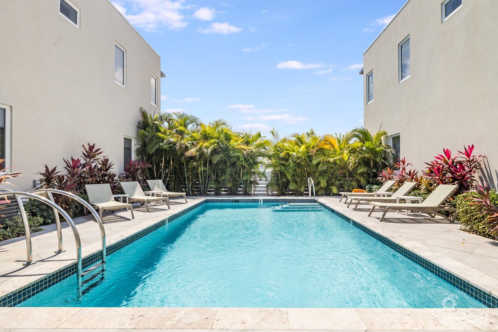 Twenty 40 Unit 15 - Image 26