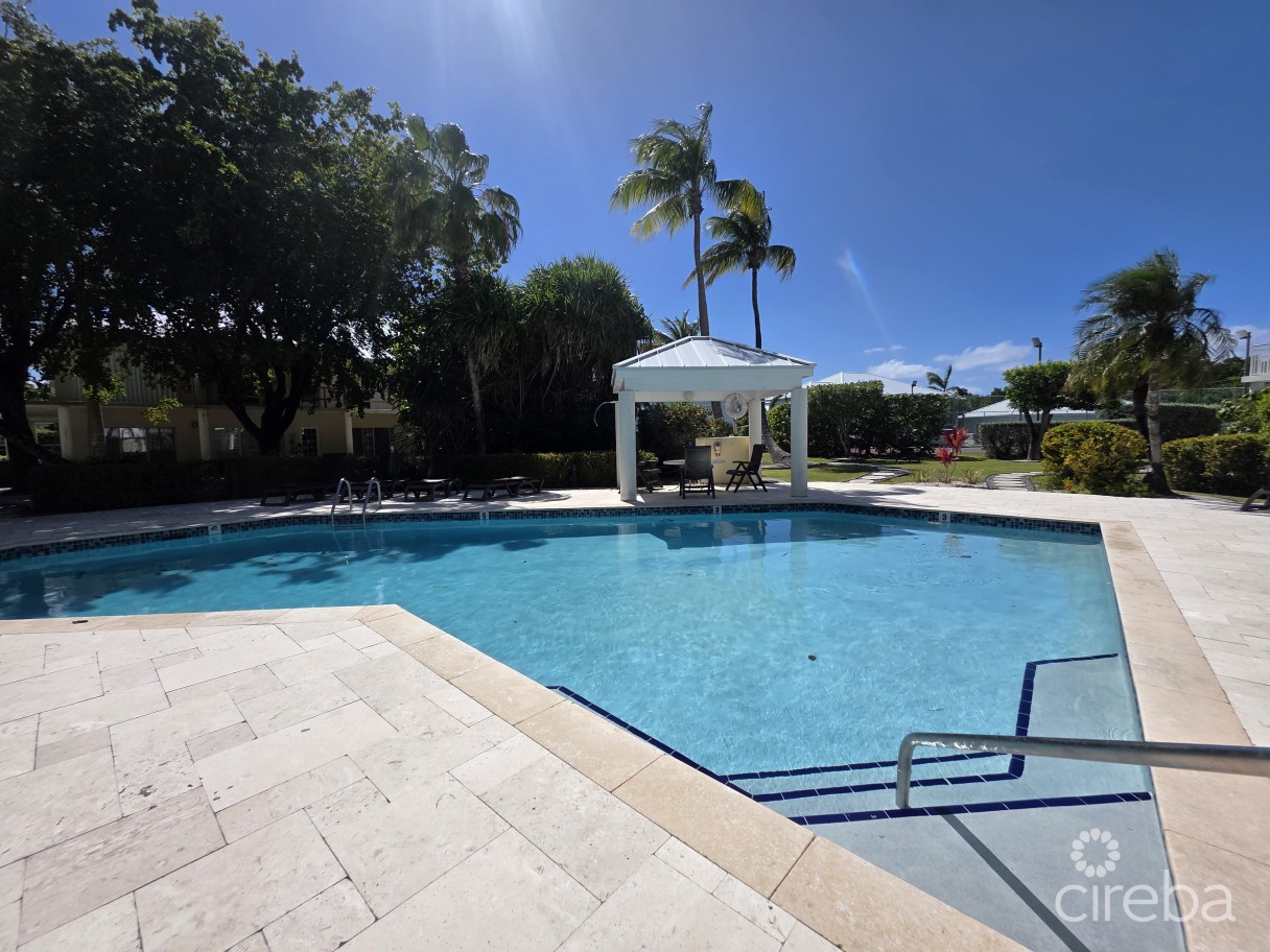 Sunrise Pool View End Unit Ground Floor - Image 15