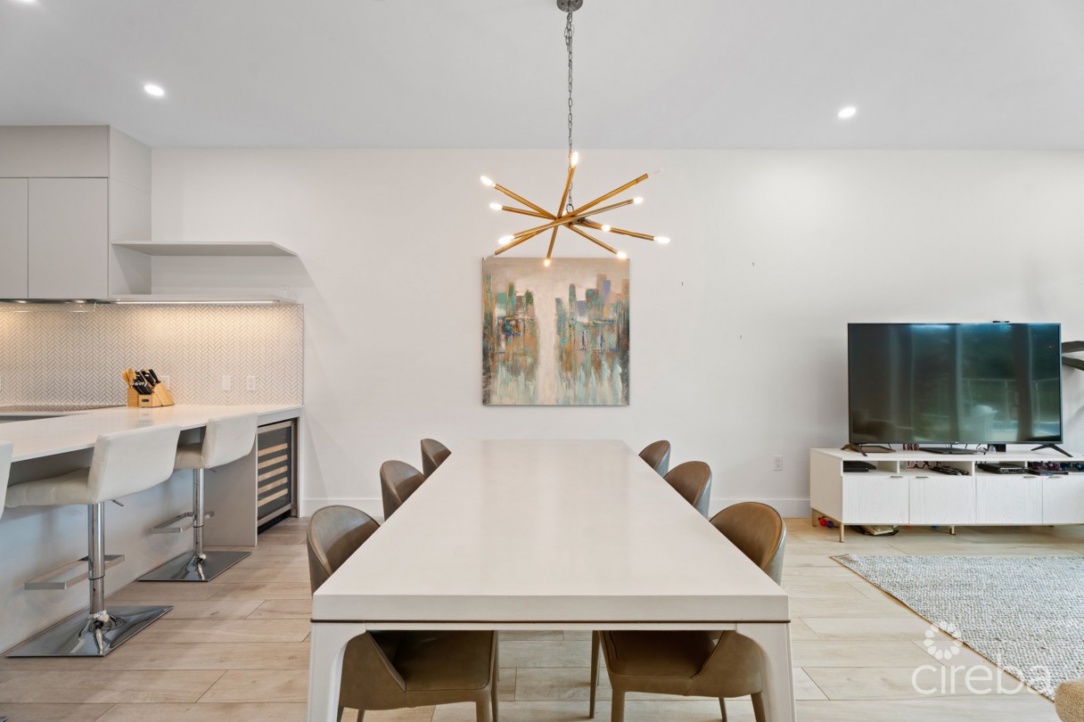 Aura #107, - Ground Floor 3 Bed Poolfront Residence - Image 6