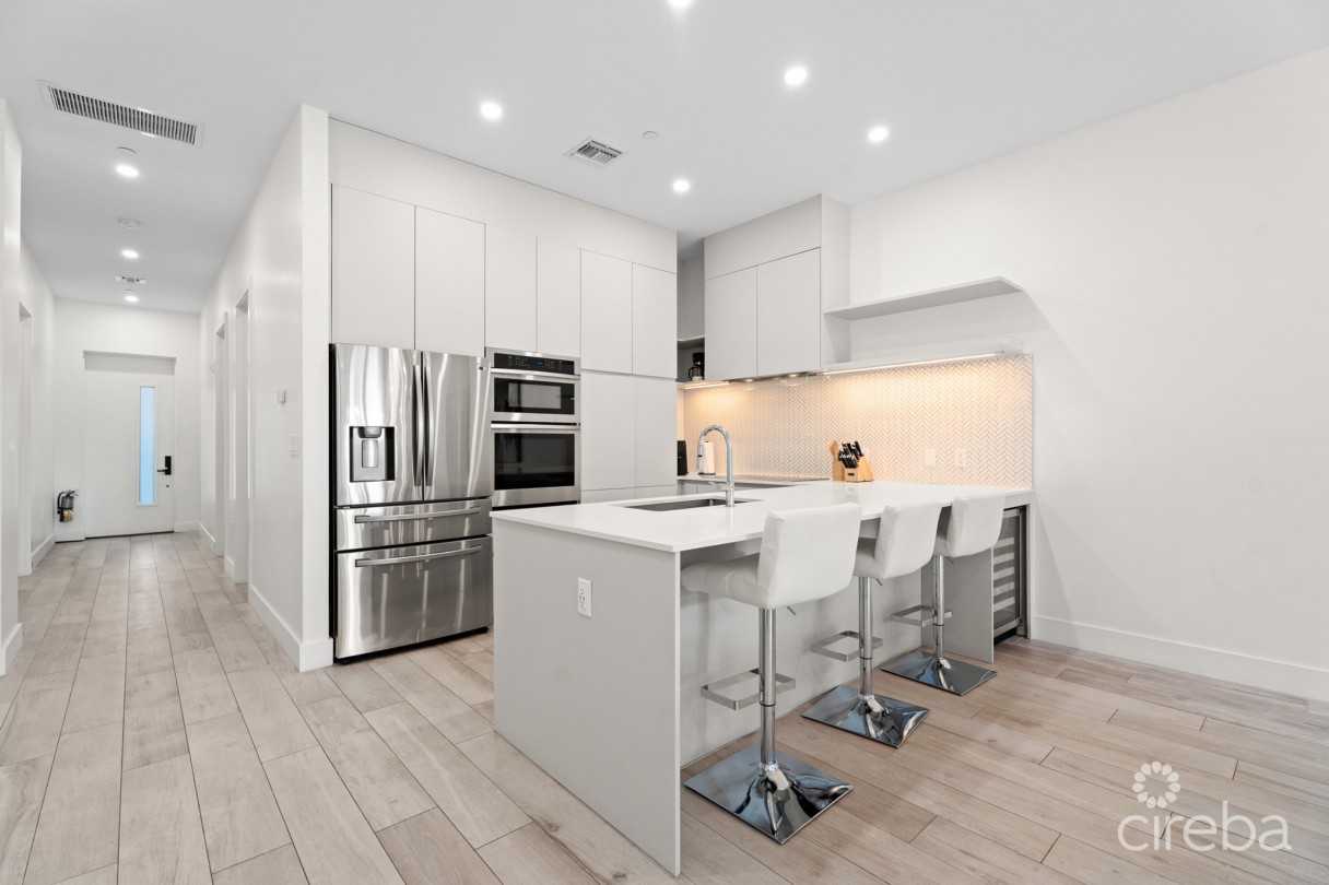 Aura #107, - Ground Floor 3 Bed Poolfront Residence - Image 3