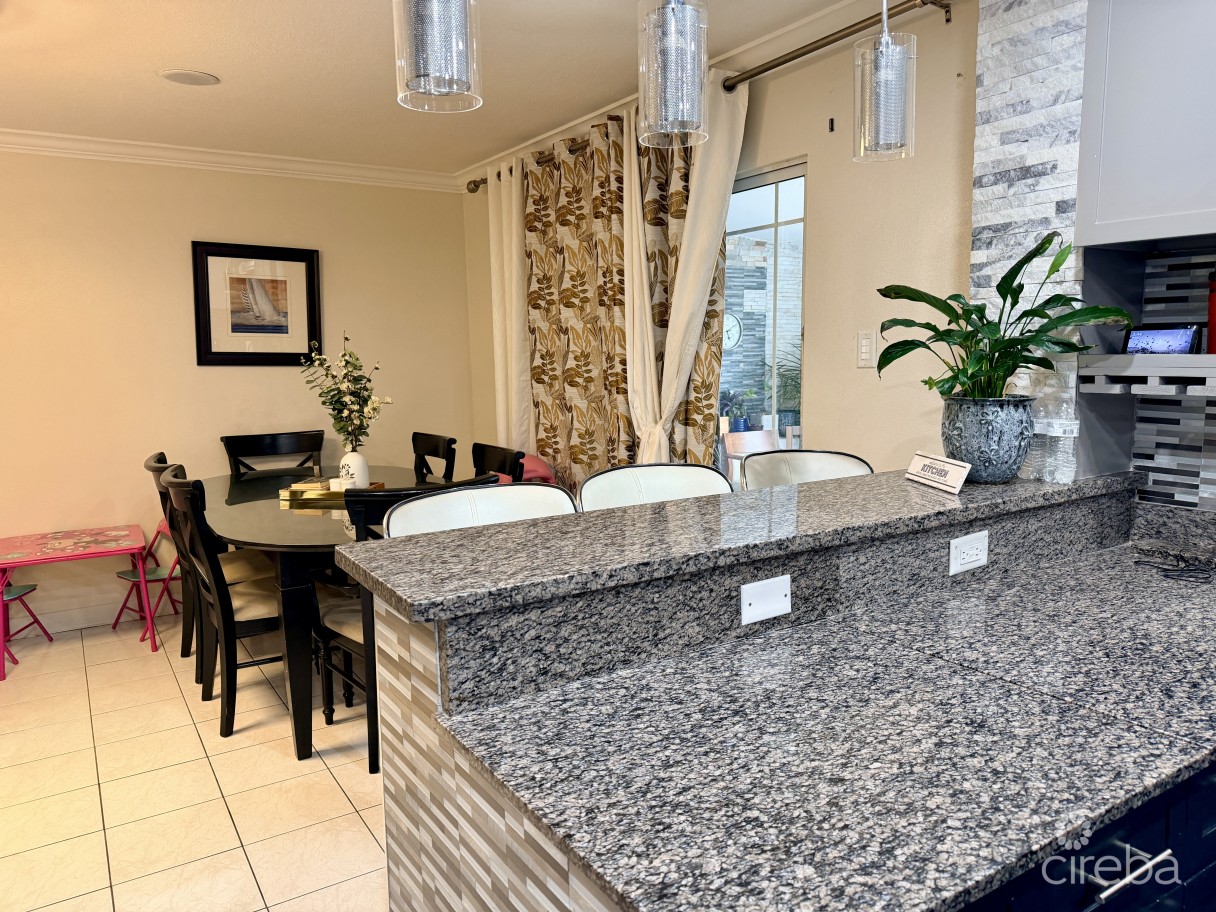 Tropical Haven - Remodeled 3 Bedroom Condo! - Image 6