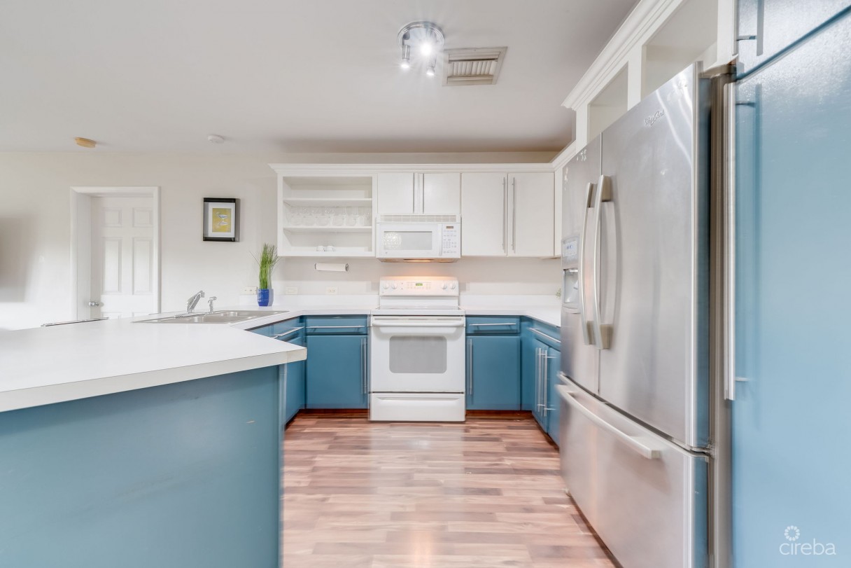 Sunrise Pool View End Unit Ground Floor - Image 3