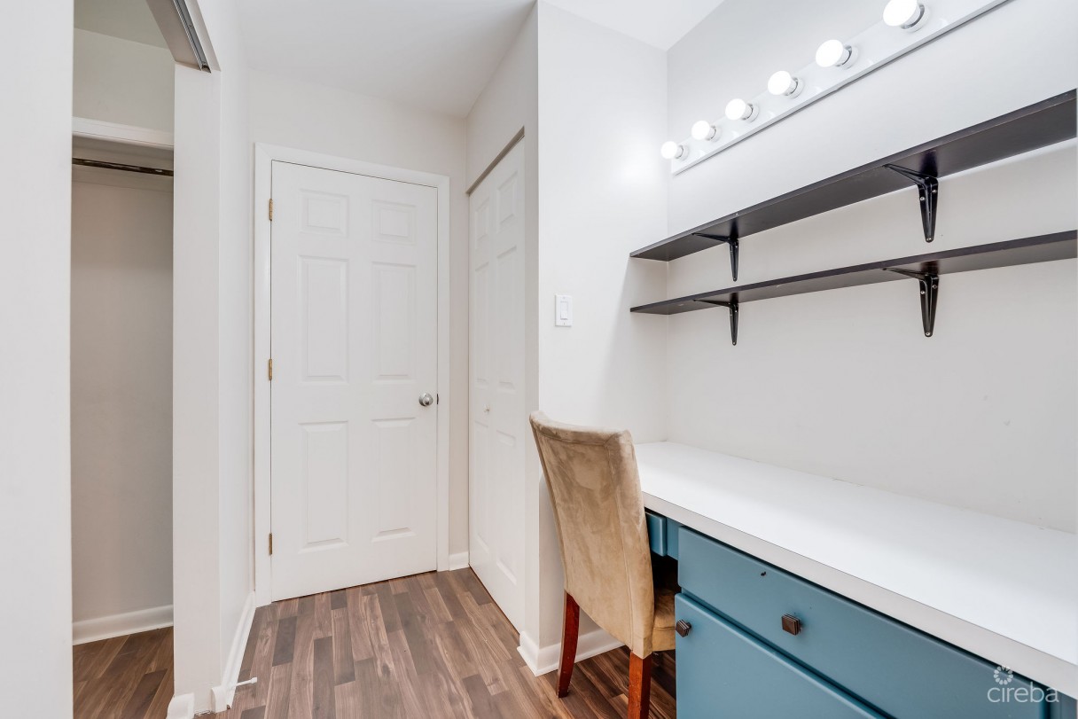 Sunrise Pool View End Unit Ground Floor - Image 14