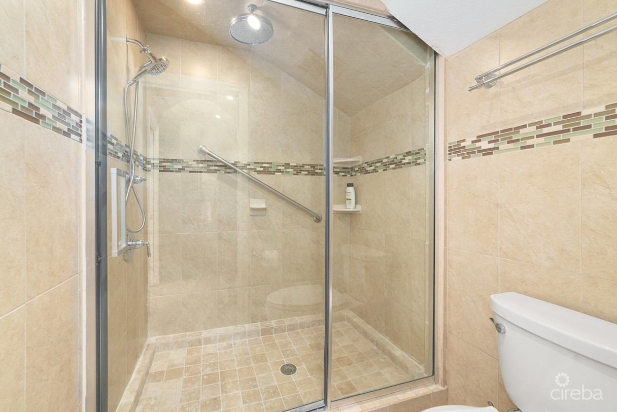 Fully Remodeled 3 Bedroom Townhome In Park Trace - Image 18