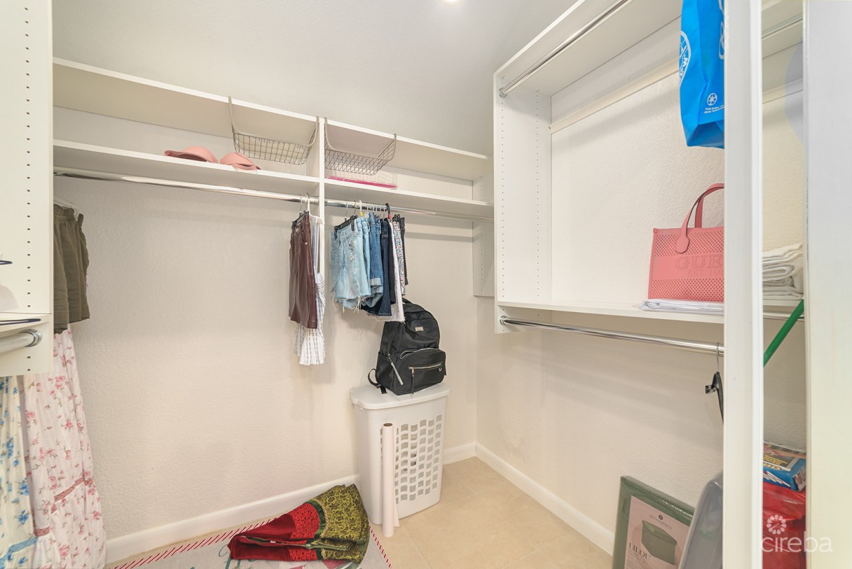 Fully Remodeled 3 Bedroom Townhome In Park Trace - Image 19