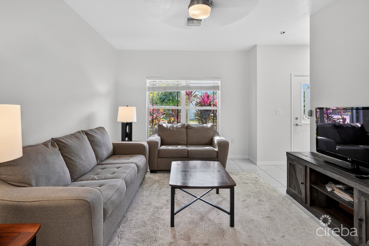 Secret Garden 2 Bedroom - Image 1