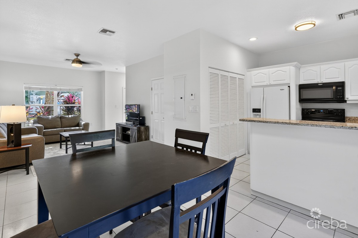 Secret Garden 2 Bedroom - Image 3