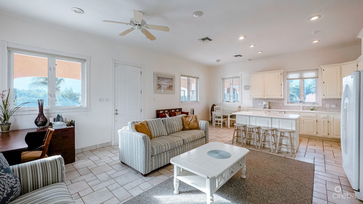 Yacht Club Canal Front Home - Image 11