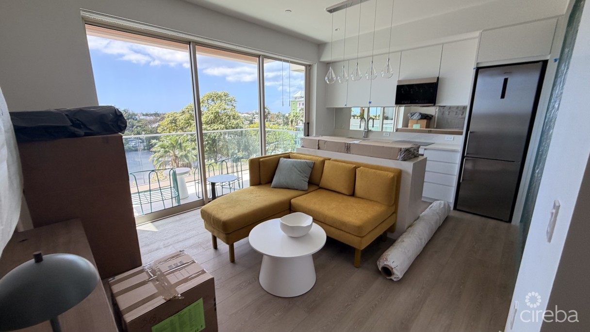 One Gt  -  Move In Now! Amazing Nw Views Priced For Quick Sale. - Image 1