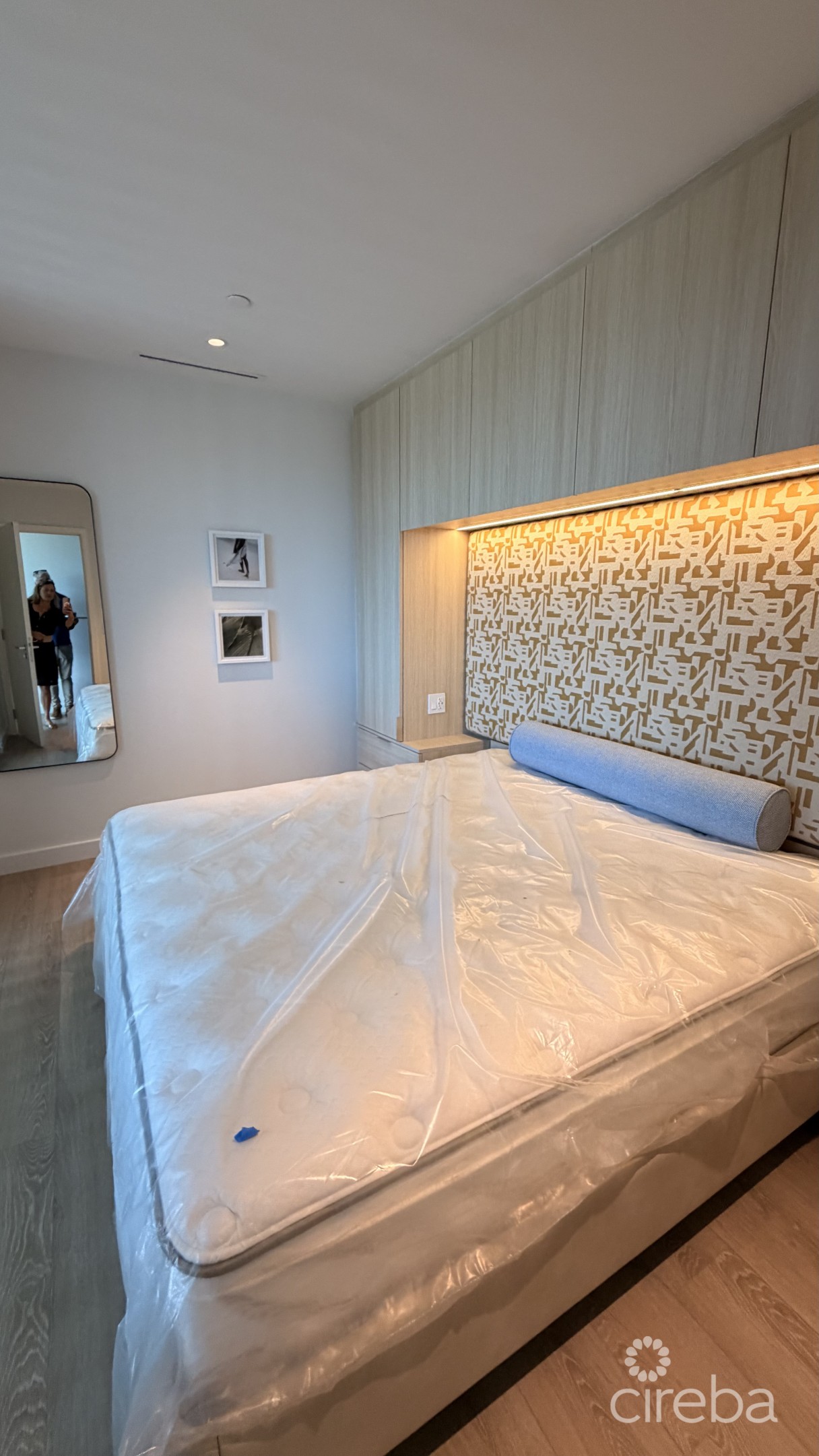 One Gt  -  Move In Now! Amazing Nw Views Priced For Quick Sale. - Image 2