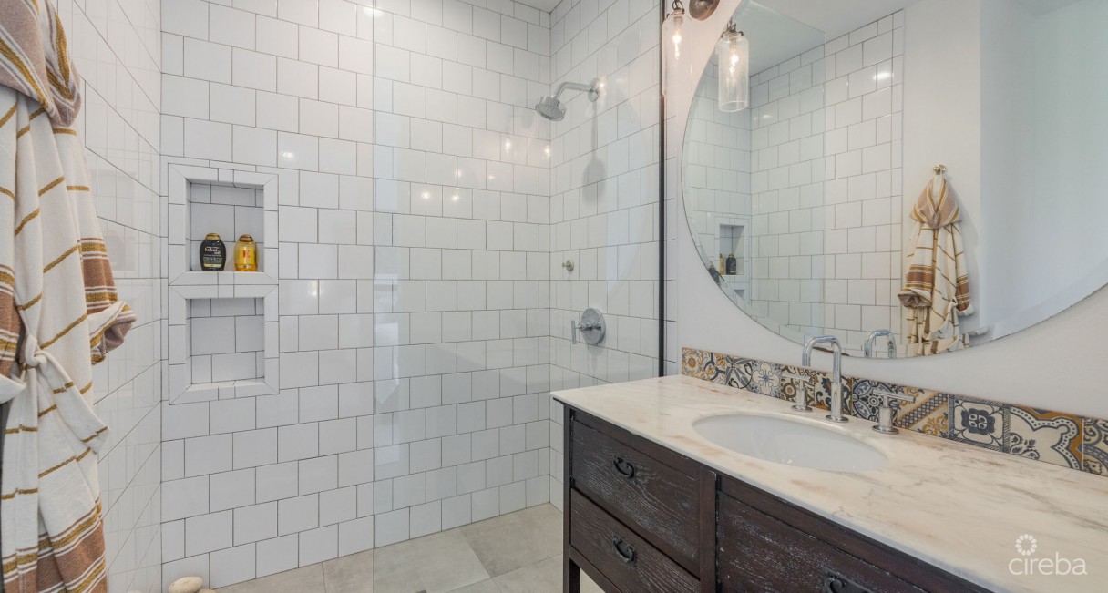Shore Club #4  Stunning Condo With Unobstructed Ocean Views - Image 7