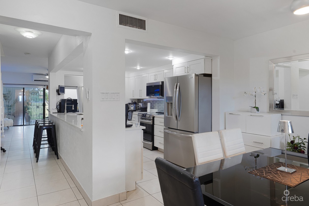 Lime Tree Bay Townhouse 2 Bed 2.5 Bath Smb Corridor - Image 2