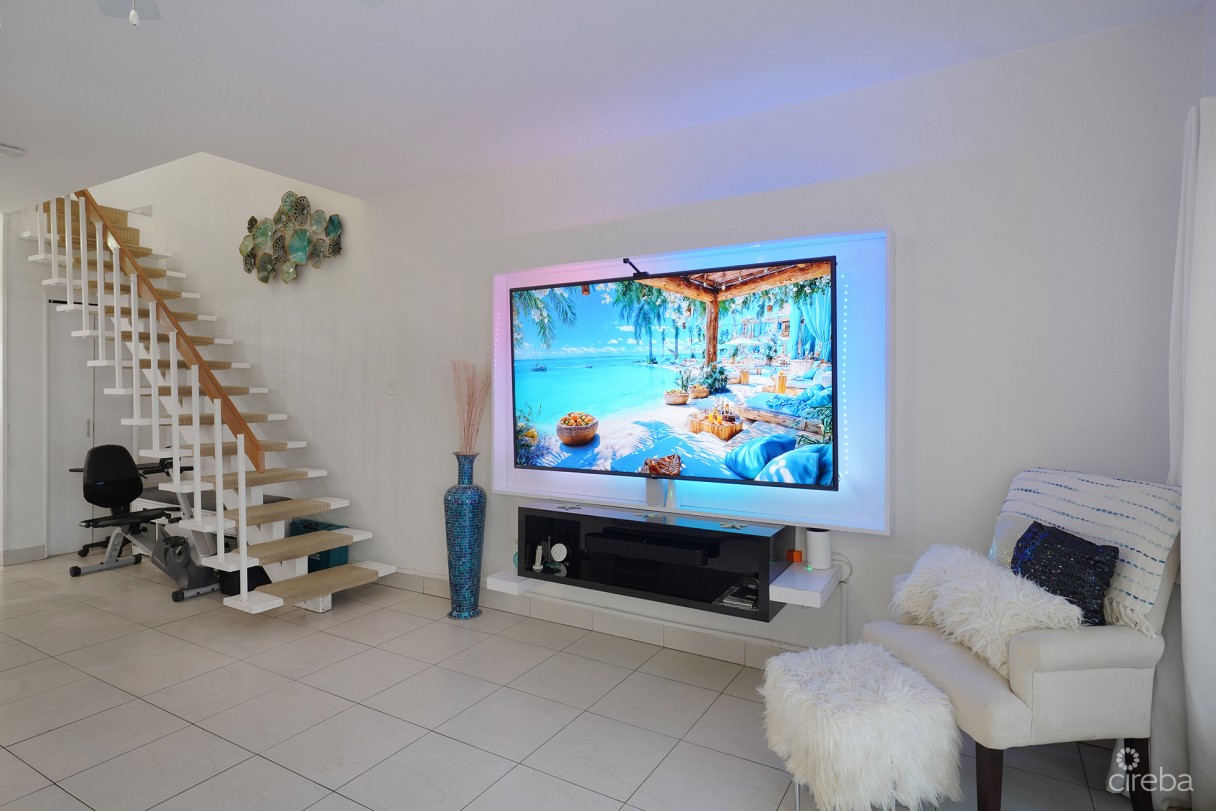 Lime Tree Bay Townhouse 2 Bed 2.5 Bath Smb Corridor - Image 9