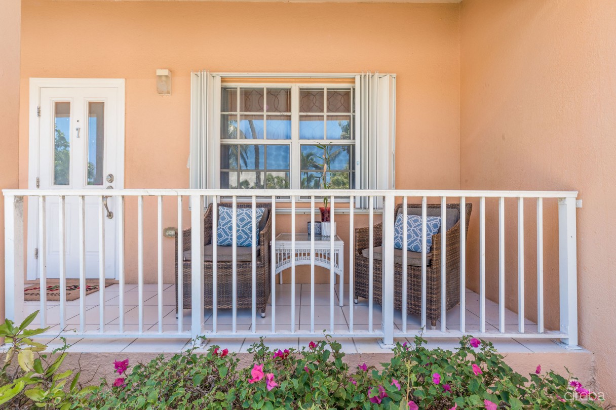 Charming & Centrally Located South Cove In South Sound - Image 1