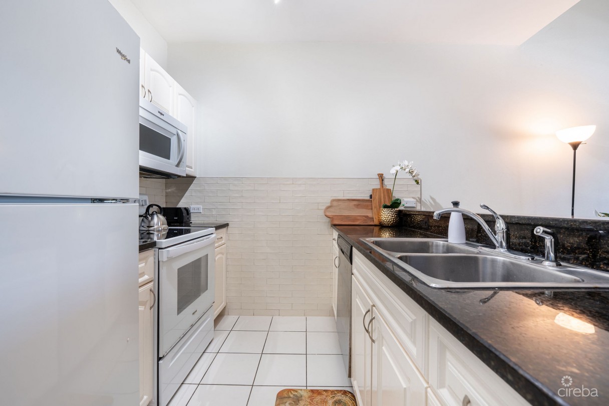 Charming & Centrally Located South Cove In South Sound - Image 7