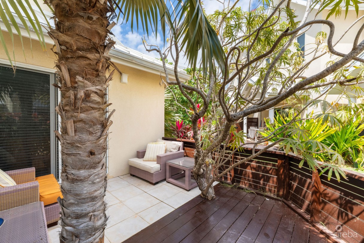 Beach Lane #9 - Image 14