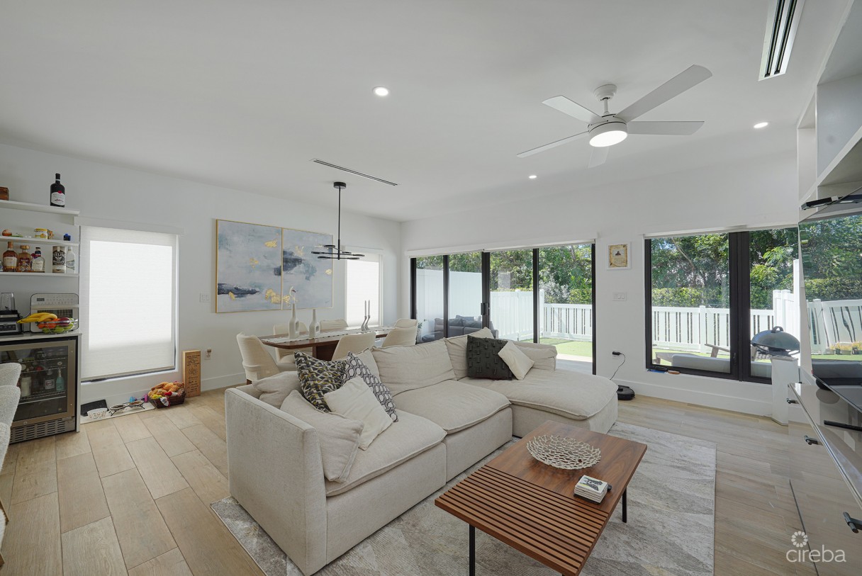 Salt Air Townhome End Unit 4 Bed - Image 11