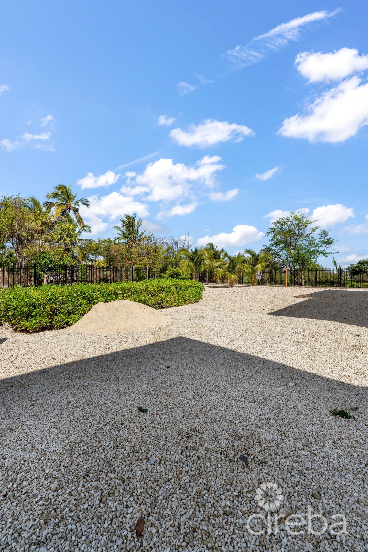 Income-producing Residential Portfolio --4 Studios In West Bay - Image 12