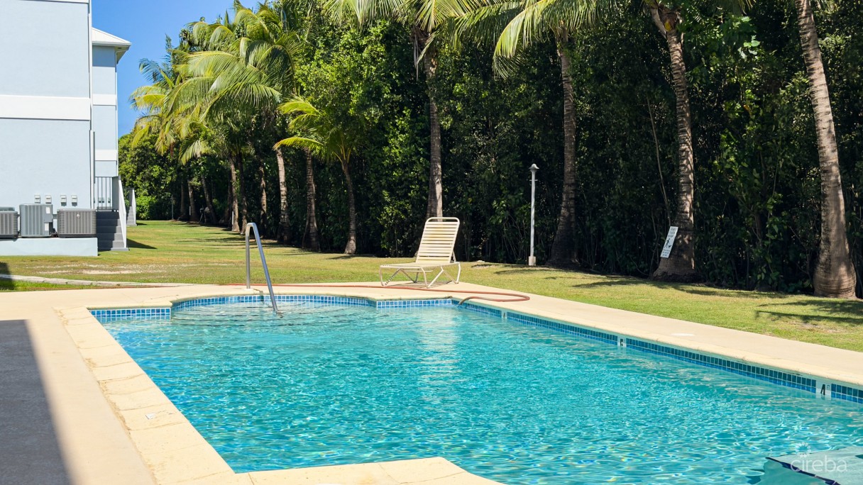 Lakeside 1 Bed Condo - Image 12