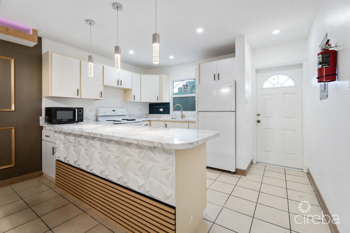 2-bedroom Bramblewood Apartment - West Bay - Image 2