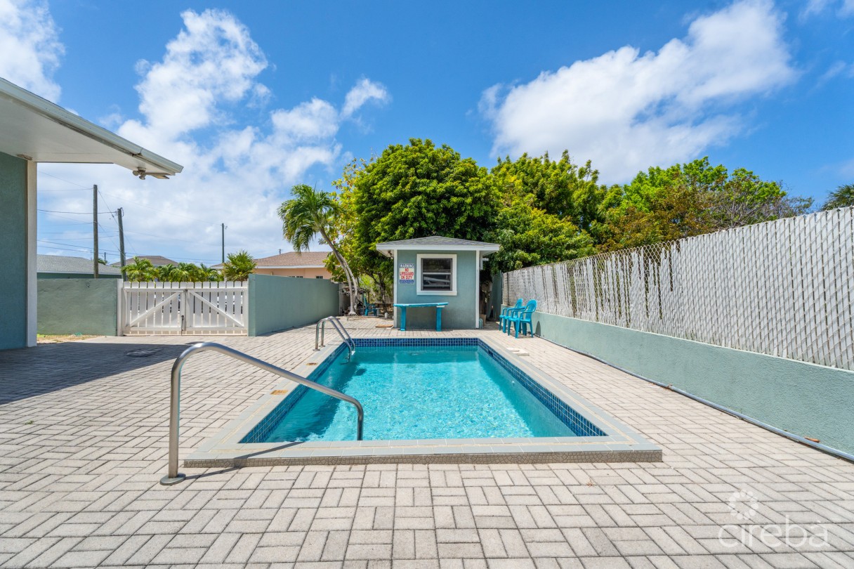 2-bedroom Bramblewood Apartment - West Bay - Image 7