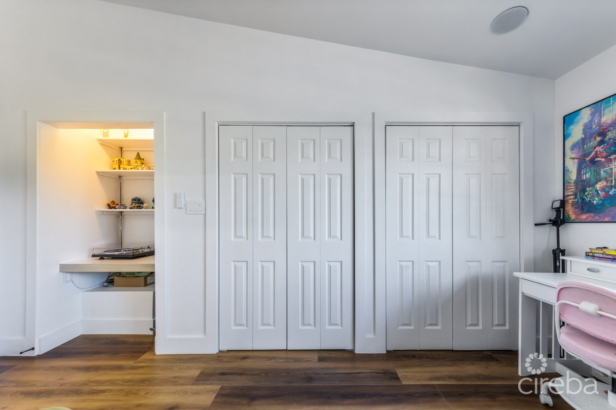 #6 Lakeshore Villas / 2 Bed Plus Den / 3 Bath - Image 16