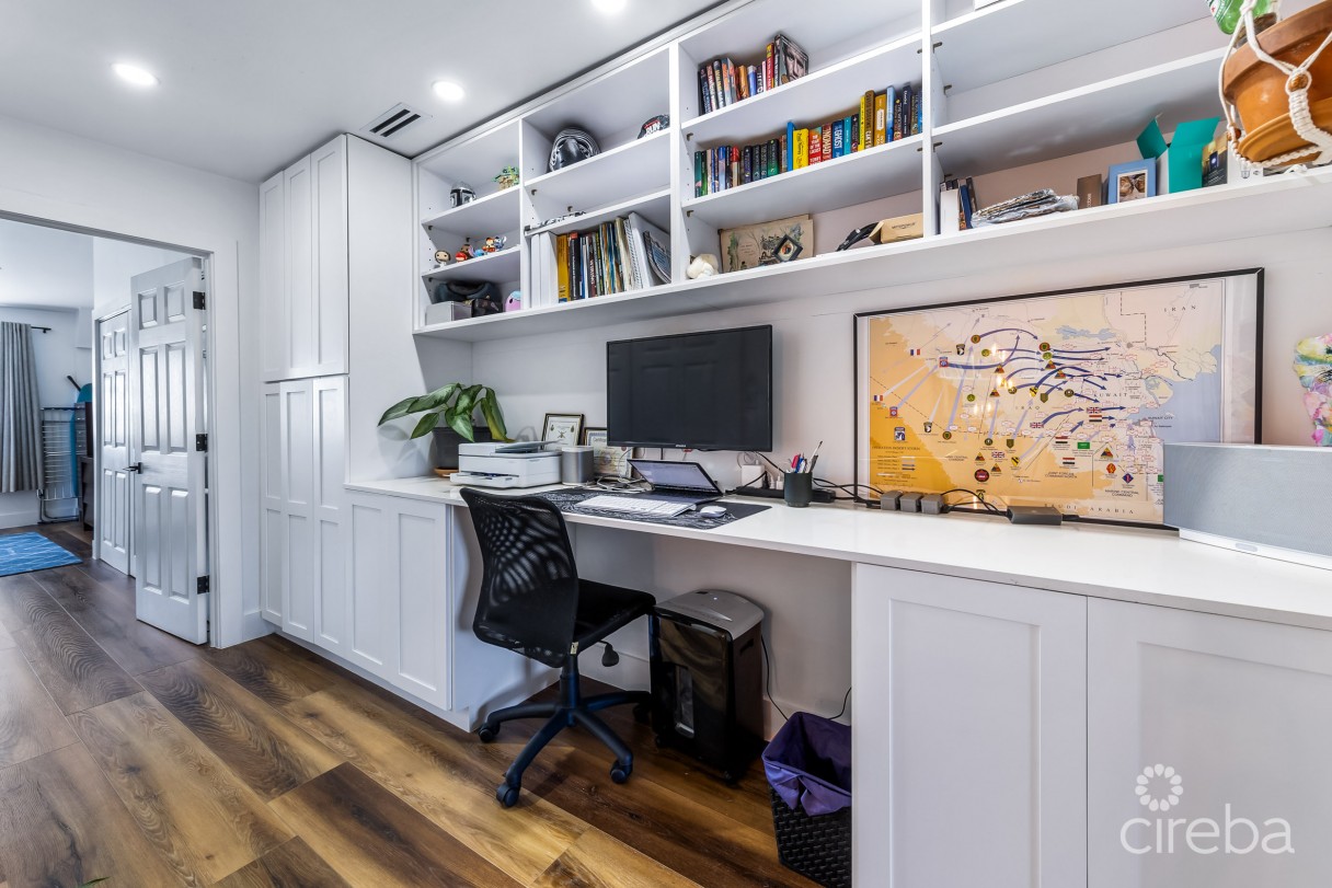 #6 Lakeshore Villas / 2 Bed Plus Den / 3 Bath - Image 12