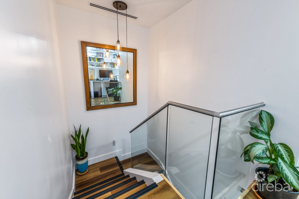 #6 Lakeshore Villas / 2 Bed Plus Den / 3 Bath - Image 10