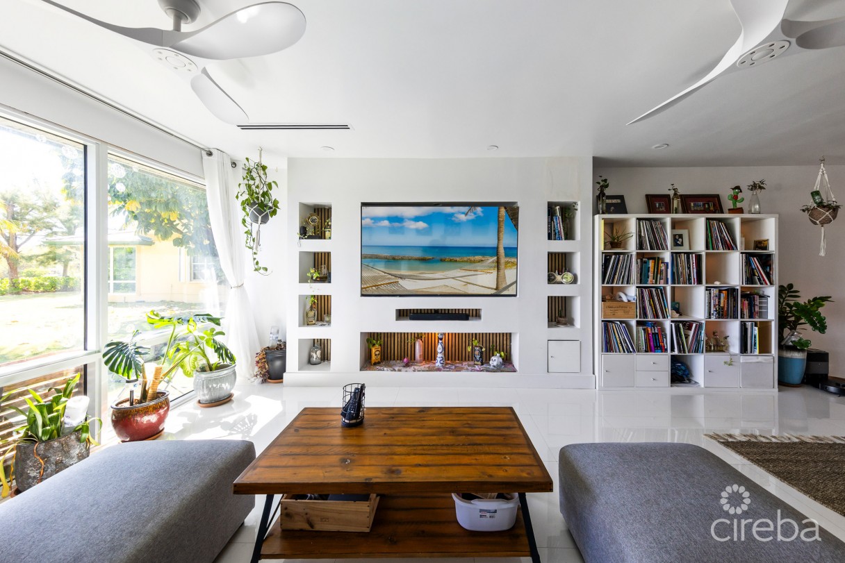 #6 Lakeshore Villas / 2 Bed Plus Den / 3 Bath - Image 6