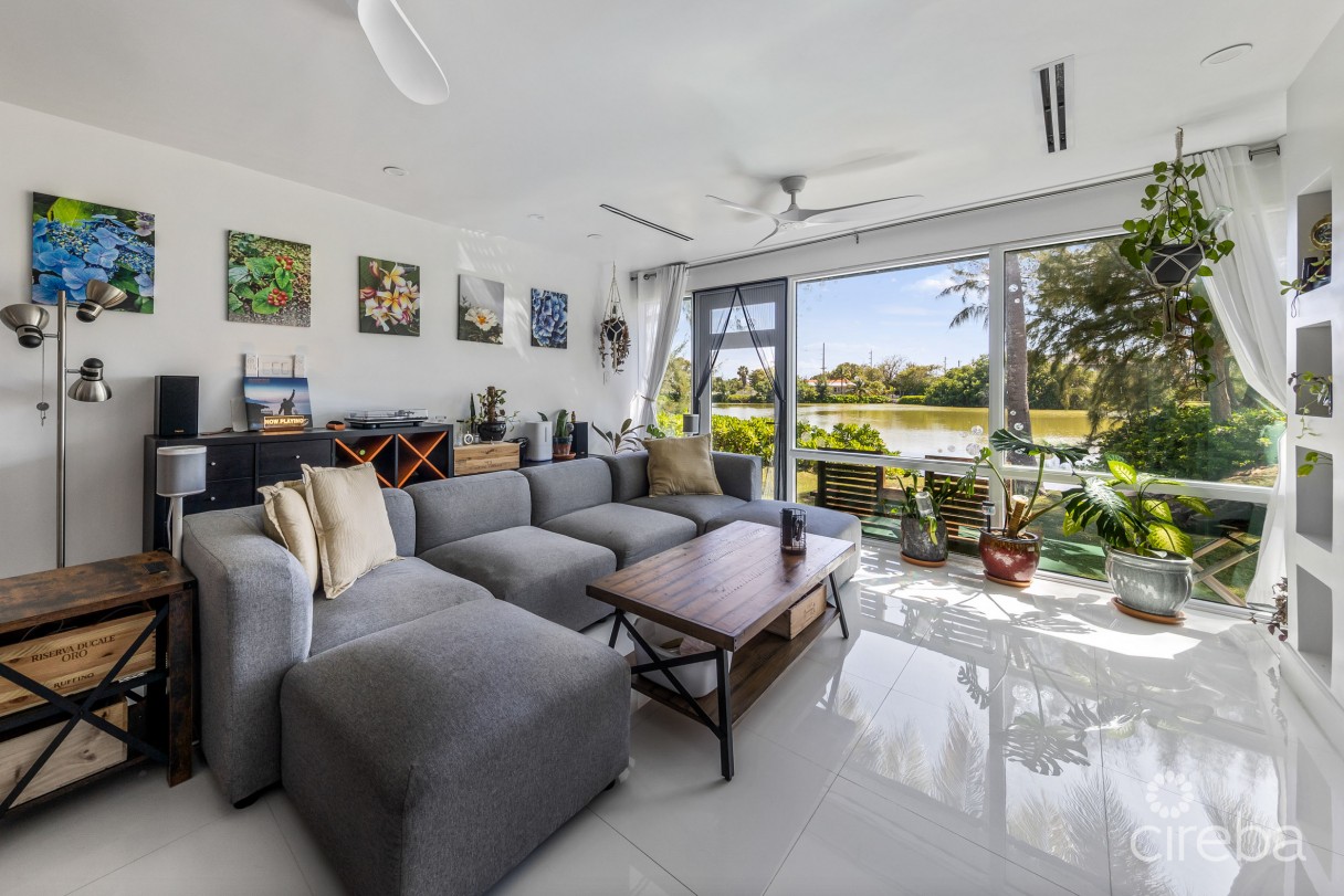 #6 Lakeshore Villas / 2 Bed Plus Den / 3 Bath - Image 5