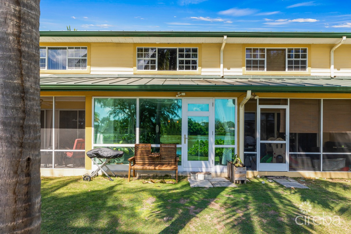 #6 Lakeshore Villas / 2 Bed Plus Den / 3 Bath - Image 23