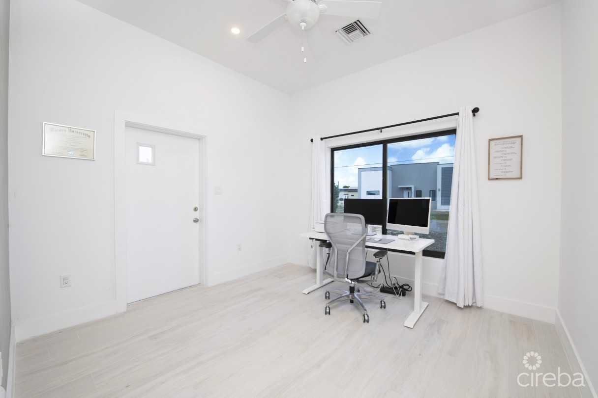 Modern 3 Bed, 3 Bath Single Family Home. With Bonus Office/den. - Image 10