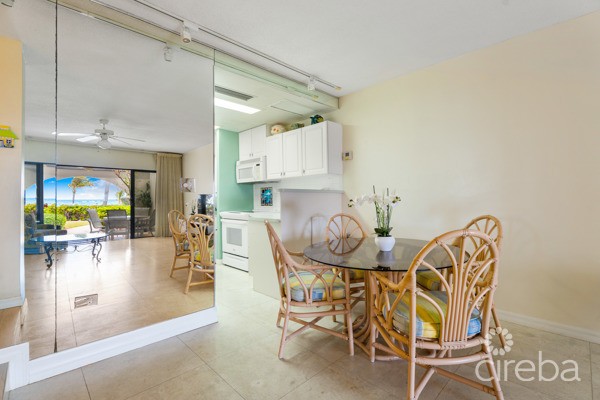 Beach Front One Bed Condo In West Bay - 22 Villa Pappagallo - Image 14