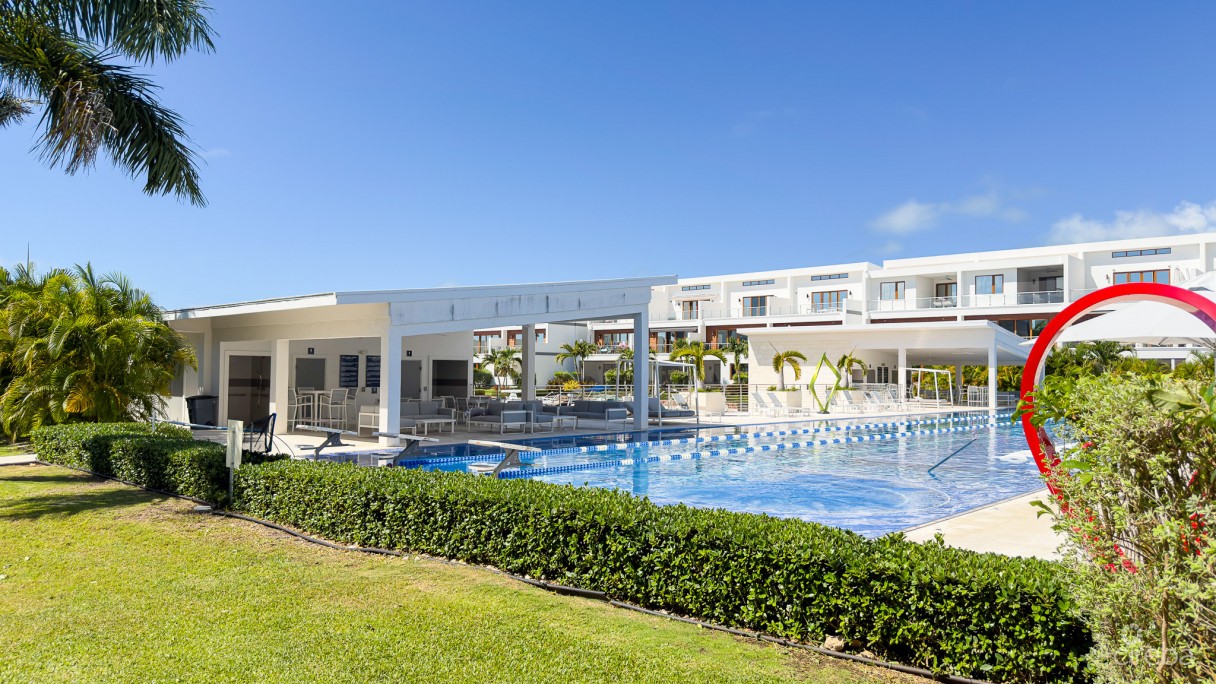 Arvia 2 Bed Ground Floor Condo - Image 10