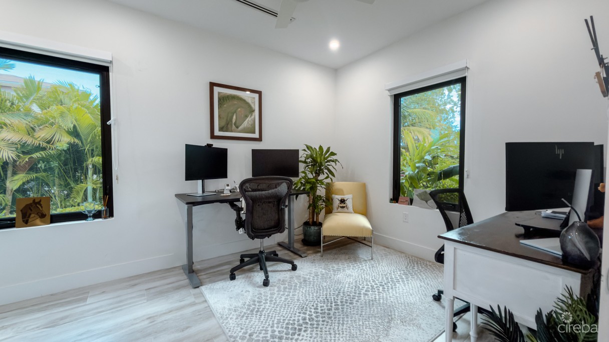 The Lagoons 3 Bed Waterfront Townhouse - Image 8