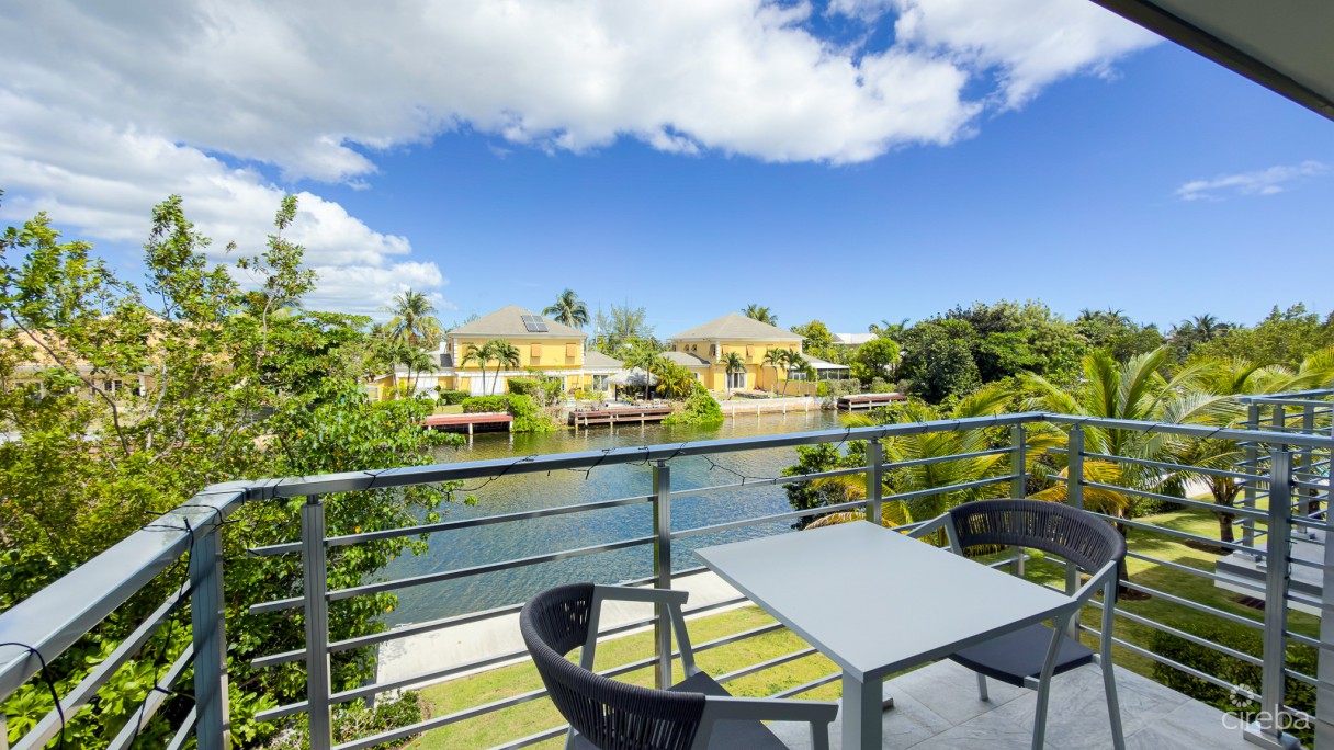 The Lagoons 3 Bed Waterfront Townhouse - Image 11