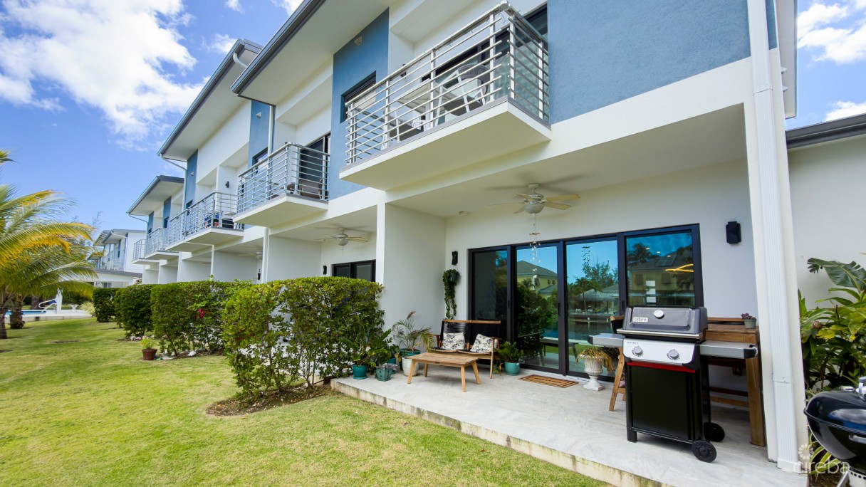 The Lagoons 3 Bed Waterfront Townhouse - Image 19