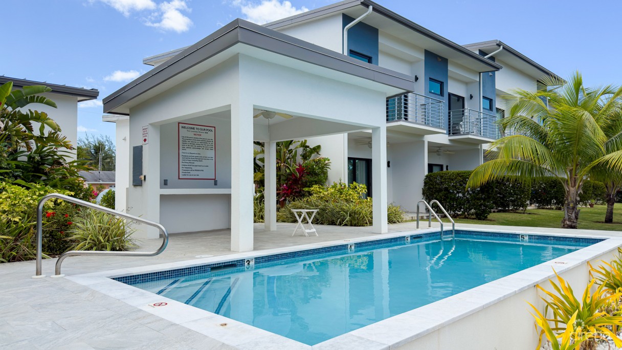 The Lagoons 3 Bed Waterfront Townhouse - Image 23