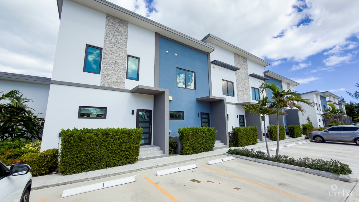 The Lagoons 3 Bed Waterfront Townhouse - Image 25